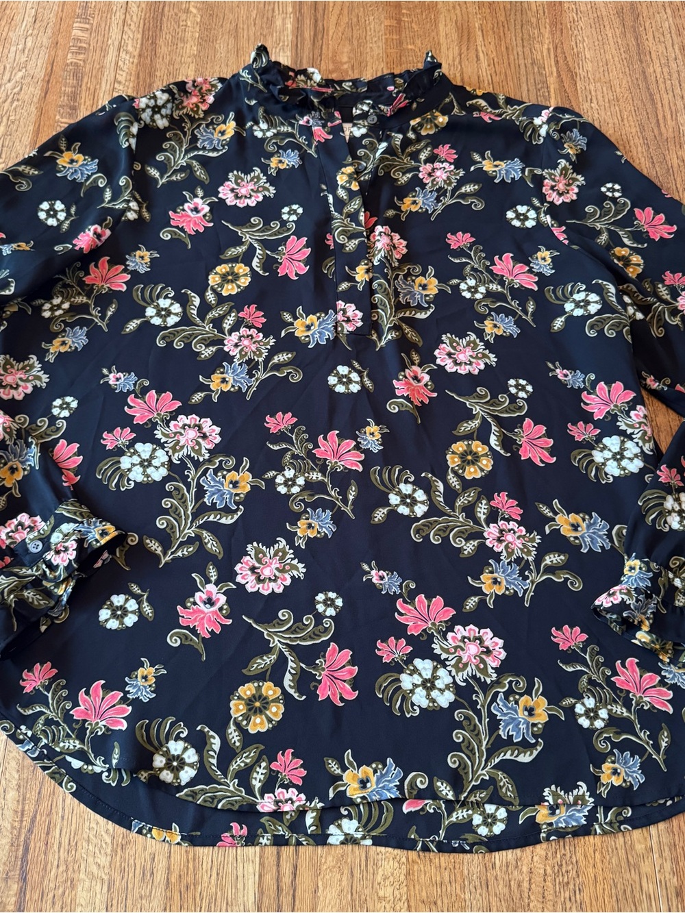 LOFT Floral Ruffle-Neck Blouse – Size XXL